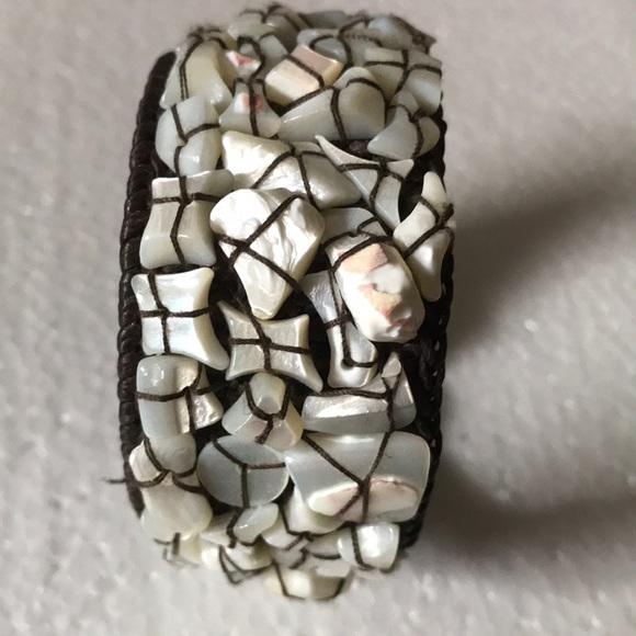 Mother of pearl cuff - Picture 3 of 3
